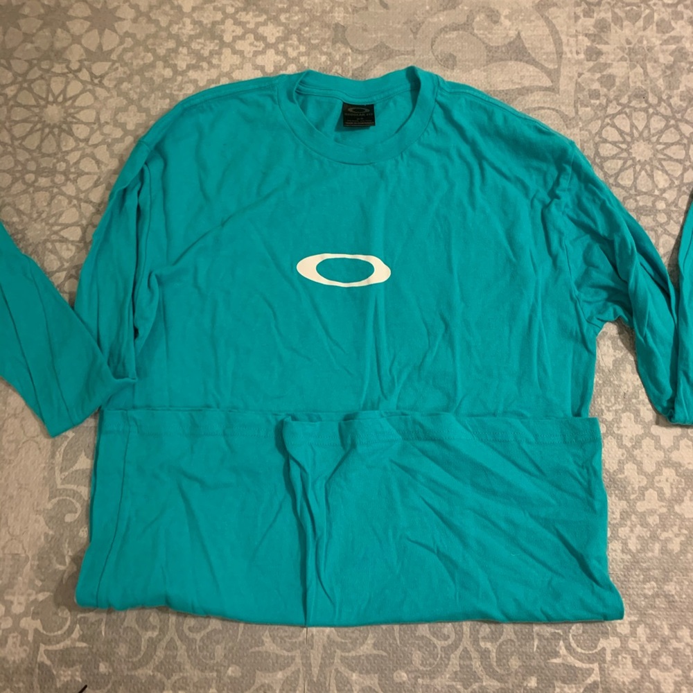 Oakley Teal long sleeve shirt